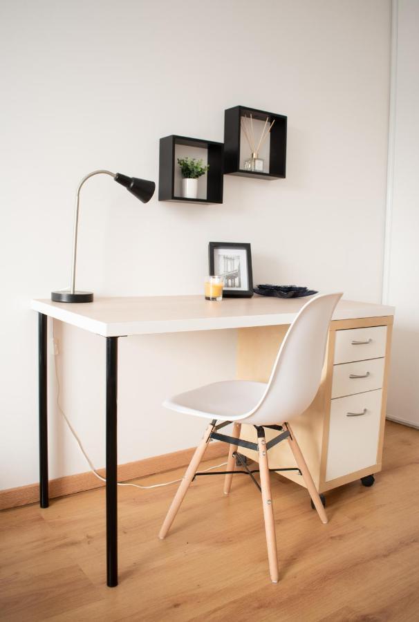 Le Retro Chic - T2 Haut Standing Au Coeur De Corbeil - 48 M2 Apartment Bagian luar foto